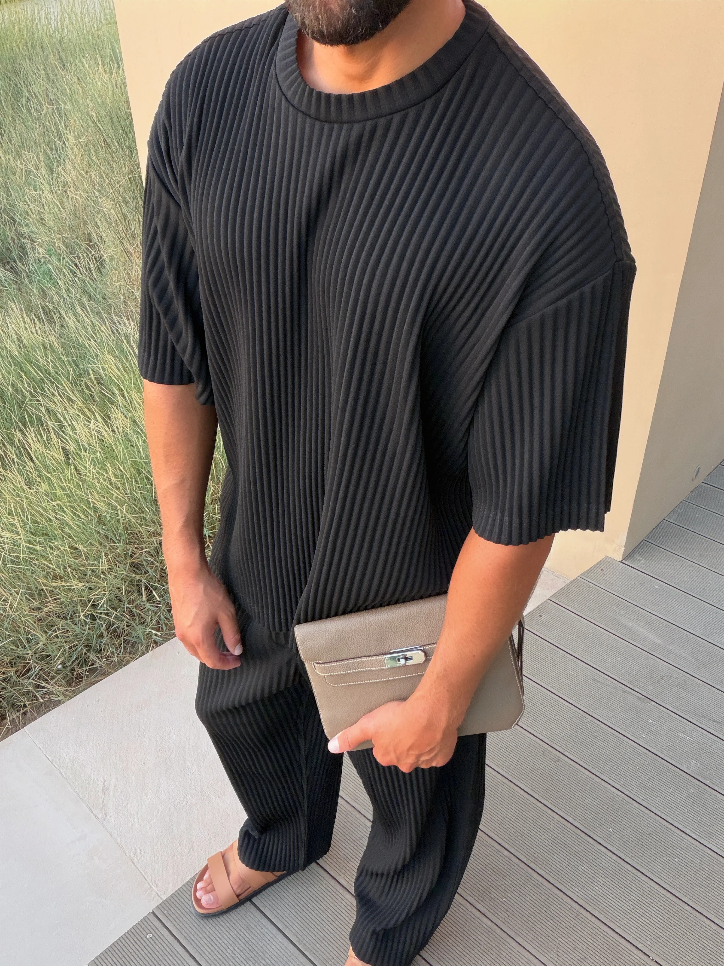 PLEAT T-SHIRT BLACK - Image 3