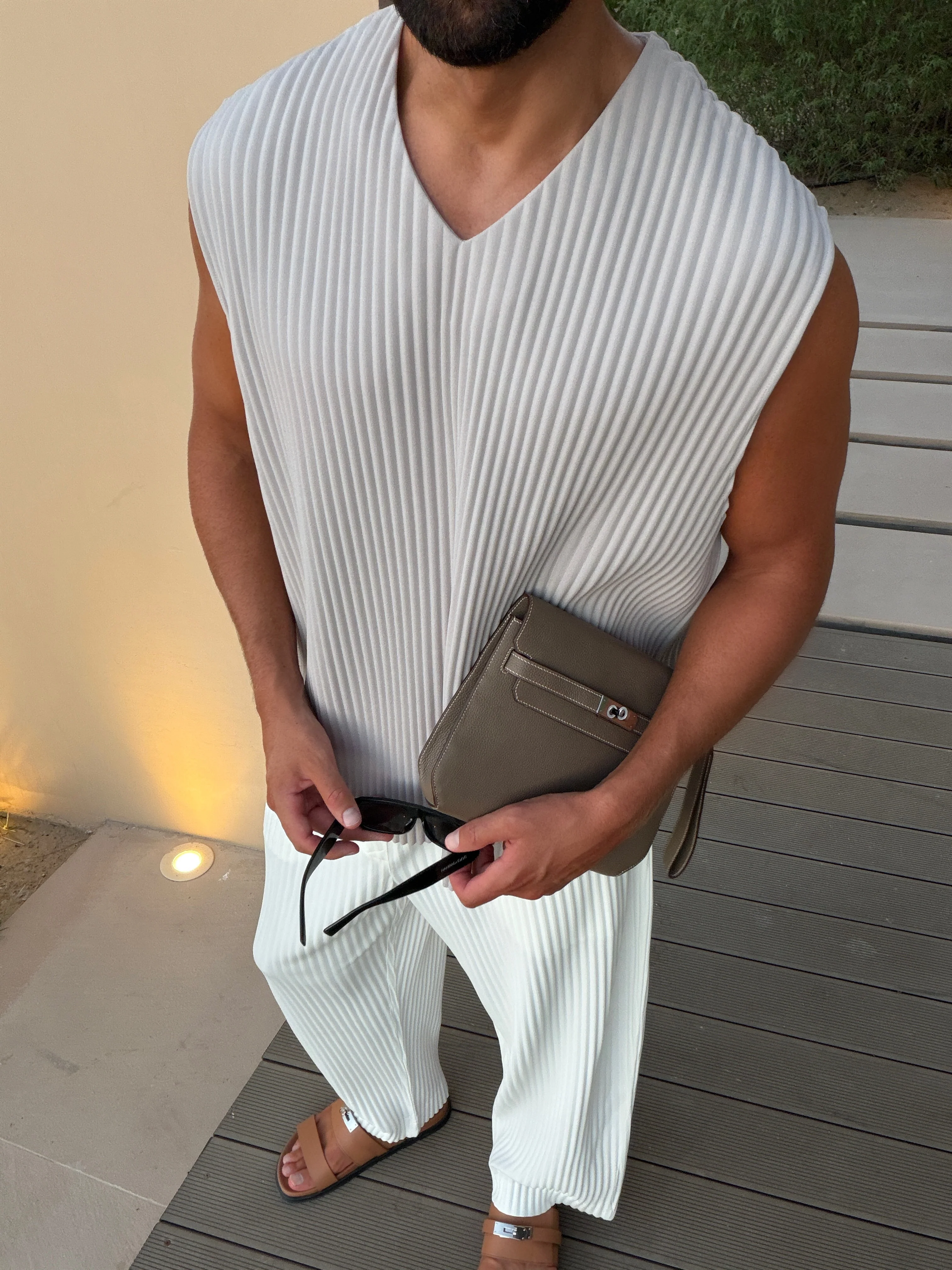 PLEAT VEST GREY - Image 2